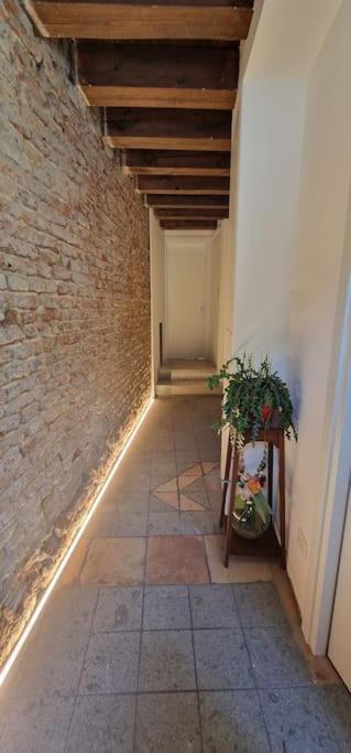 Storico Alloggio Fronte Piazza In Borgo Portello Padoue Extérieur photo